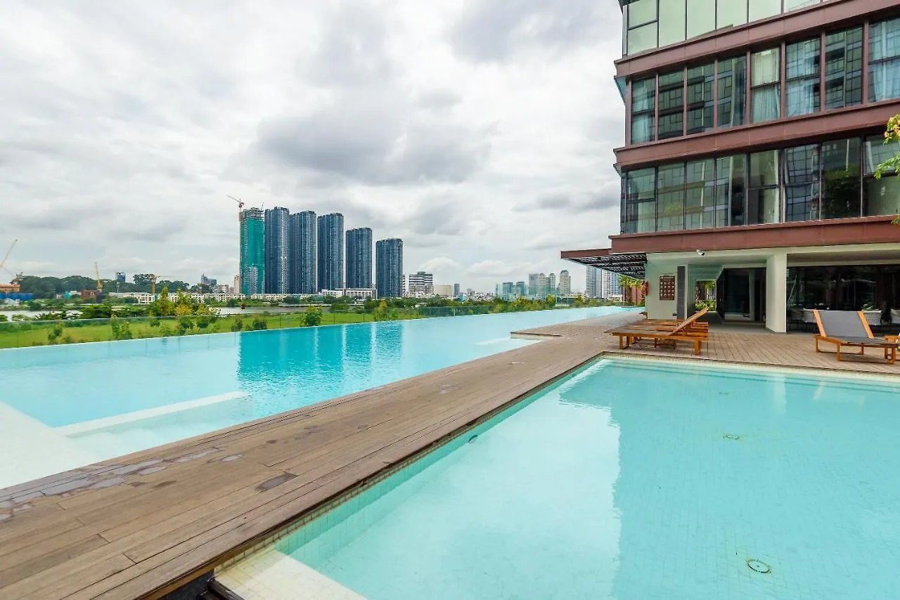 Metropole Royal Suites location
